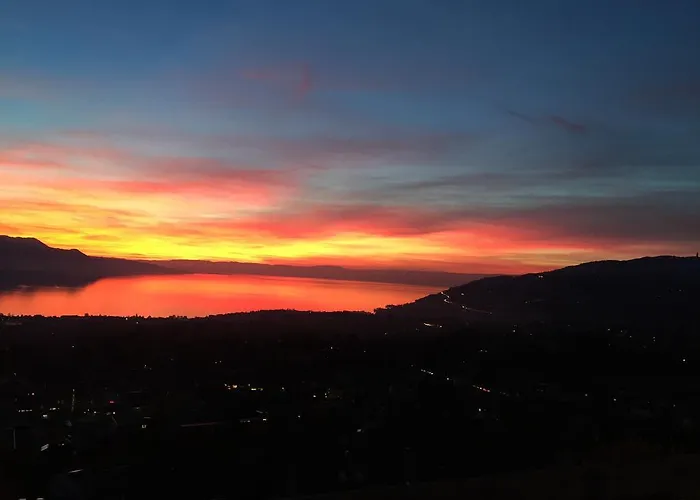 Magie Du Leman לינה וארוחת בוקר