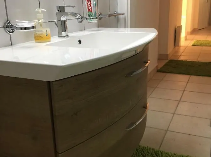 Magie Du Leman לינה וארוחת בוקר 4*